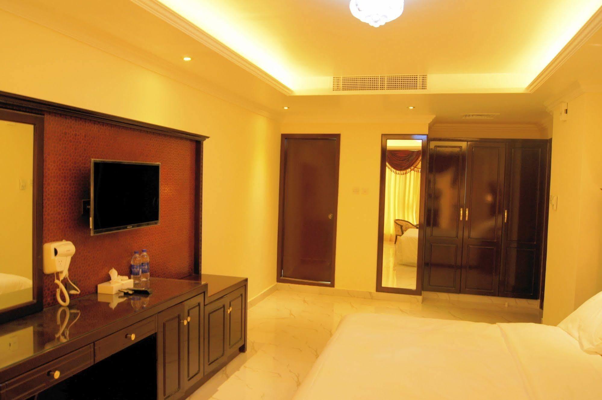 Regal Peninsula Hotel Formerly New Peninsula Hotel Ghubaiba Bus Station Bur Dubai Bagian luar foto